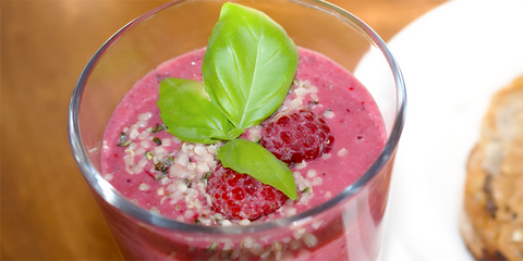 Smoothie aux framboises et graines de chanvre